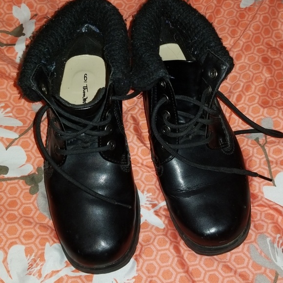 Shoes - Picture 5 of 5